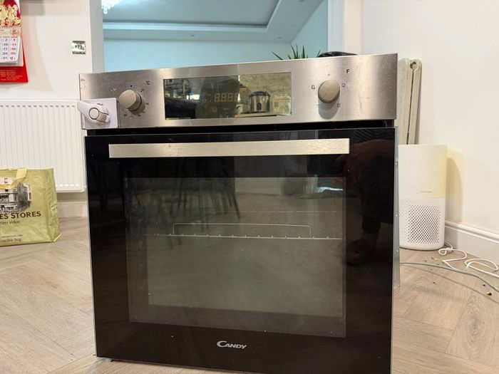 Oven for free , need gone asap .