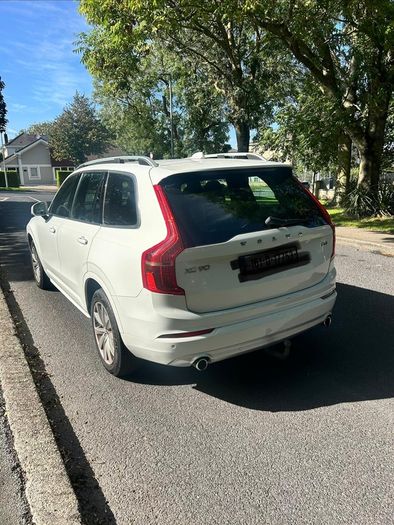 White XC90