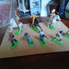 Britains Deetail Cowboys and Indians,vintage