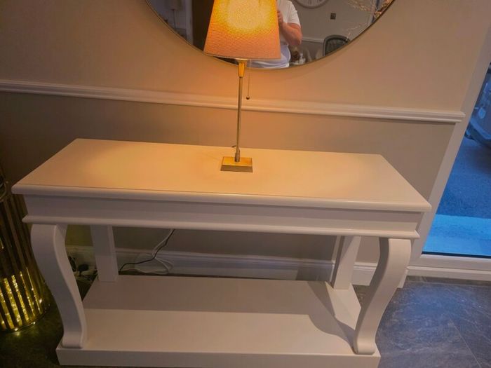Scroll Console Table
