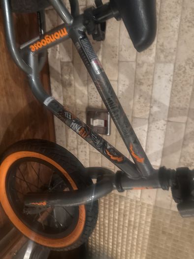 Mongoose kids balance bike