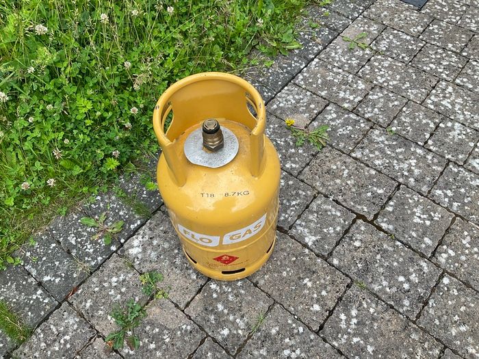 Gas bottle