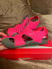 Nike kids pink sandals brand new