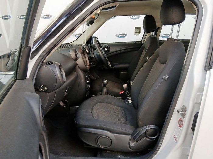 2015 Mini Countryman Breaking For Parts
