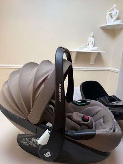 Maxi Cosi car seat