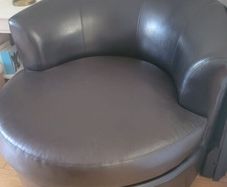 Swivel chair