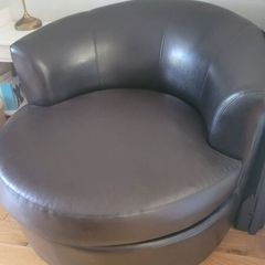 Swivel chair