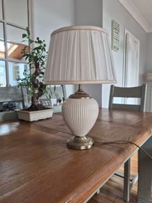 Table lamp