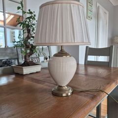 Table lamp