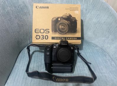FIRST EVER Canon digital SLR for collectors