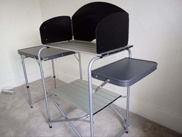 Camping kitchen table/stand with windshield 80E ONO