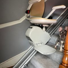 Straight Stairlift (end of 2022 - minimal use)