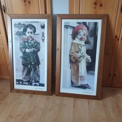 2 beautiful wall pictures