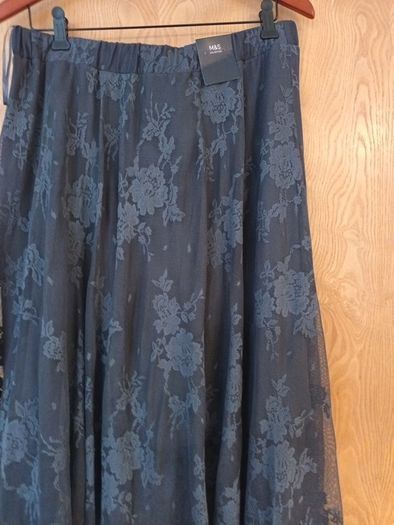 M&S Grainte Skirt.   S.16.  B.N.W.T.