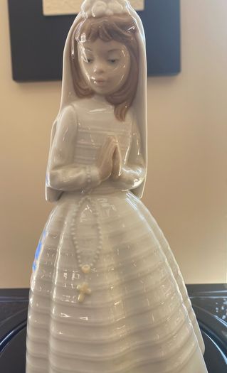 Nao Praying Communion Girl