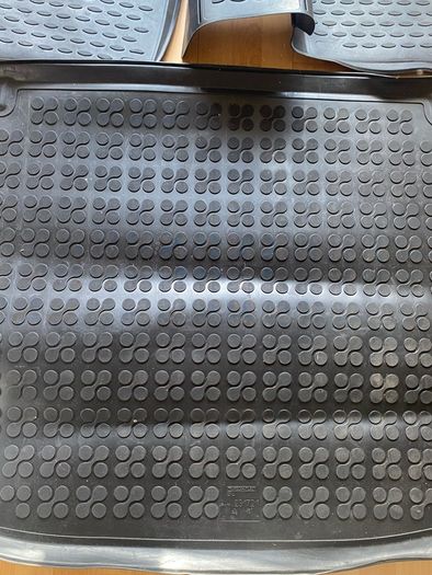 2008 Toyota Prius rubber floor mats bundle set