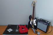 MOC Fender Stratocaster and Amp (Building blocks)
