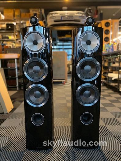 Stunning Iconic Like New Boxed Pristine Condition Bowers And Wilkins 804D3 Only Set in Ireland half the RRP