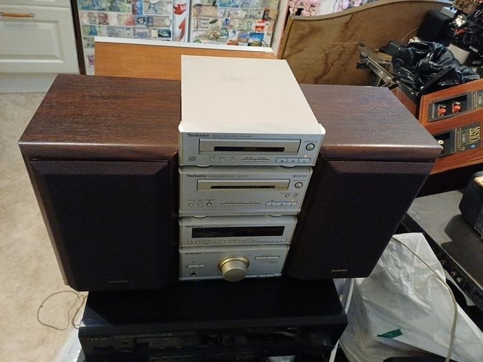 Technics cd,radio and cassette deck. With remote control.