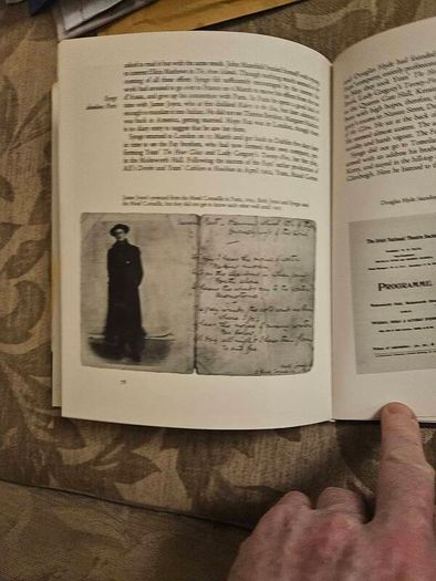 J.m. Syng And His World. With 130 Illustrations. By Robin Skelton. First Edition Large Volume Hardback With Dustjacket In Good Condition.  See Photos For Same.
