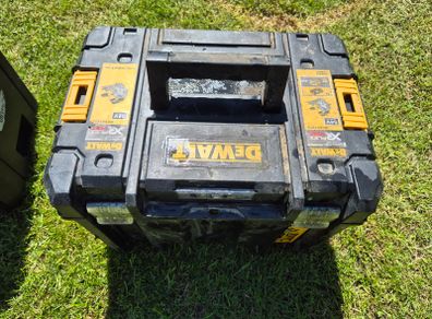 Dewalt tool box