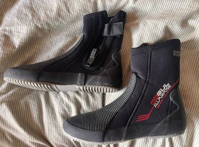 Gul wetsuit booties, EU39/ UK 6