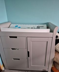 o baby changing unit