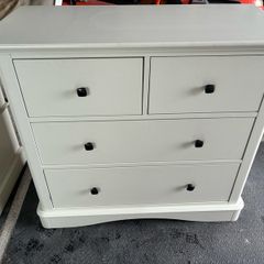 Baby changing chest of drawers