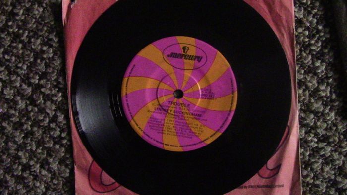Lindsey Buckingham - Trouble / That's How We Do It In L.A. 7" Single