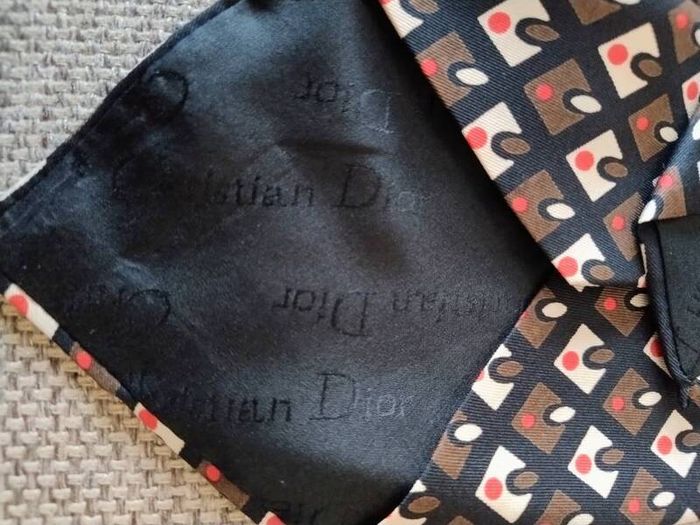 Vintage Christian Dior silk tie circa 1970's in very good condition see last two photos for a small stitch needed FREE STANDARD POSTAGE INCLUDED