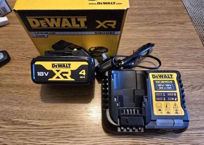 FREE Battery/Charger/Cutting Discs. DeWALT 18V XR Cordless Brushless Angle Grinder.The Best A Professional Can Get. Closing down sale - all must go!.