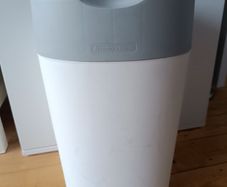 TOMMEE TIPPEE Nappy Bin + Refills + Liners