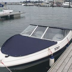 Bayliner Capri Boat