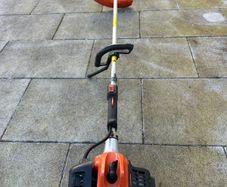 Tanaka TCG27EBD SL grass trimmer in excellent working condition which starts first pull.