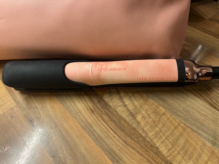 GHD platinum straightener