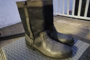 Levi's leather boots - new - Free P&amp;P