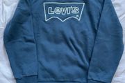 Navy men's Levi's crewneck XS
