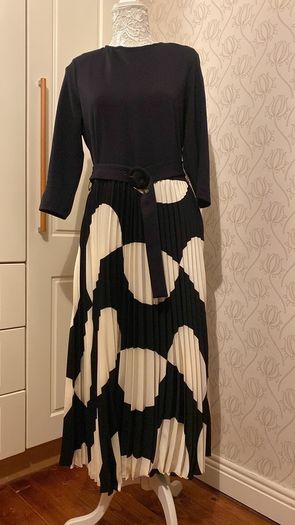 Dress  black and cream . Classic