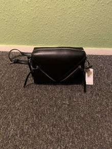 Urban Expressions Sophia Box Crossbody Bag