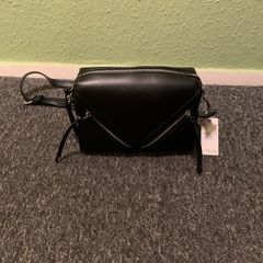 Urban Expressions Sophia Box Crossbody Bag