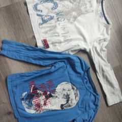 4/6 years old tops 2 e each or 3 for both