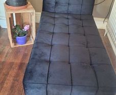 Modern black chaise longue