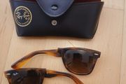 Broken Rayban wayfarer classic