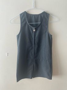 Dunnes grey pinafore (as new) age 7