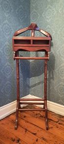 Gentleman's clothes stand