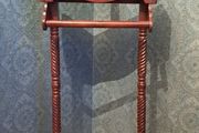 Gentleman's clothes stand