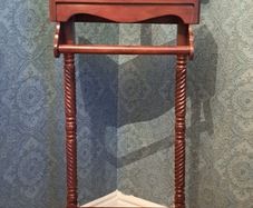 Gentleman's clothes stand
