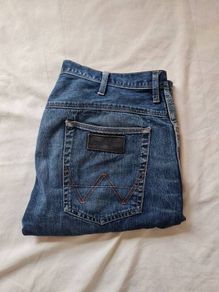 wrangler dustin jeans Size 34/32 button fly navy in excellent condition