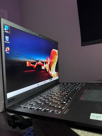 Lenovo ThinkPad X1 Carbon Gen 8 | Premium Business Laptop | Intel Core i7 10th Gen | 16GB RAM | 256GB SSD | Full HD