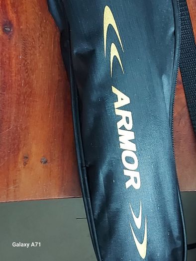 Senston Armor Badminton set, 2 Rackets and Tube of shuttlecocks, in lovely case